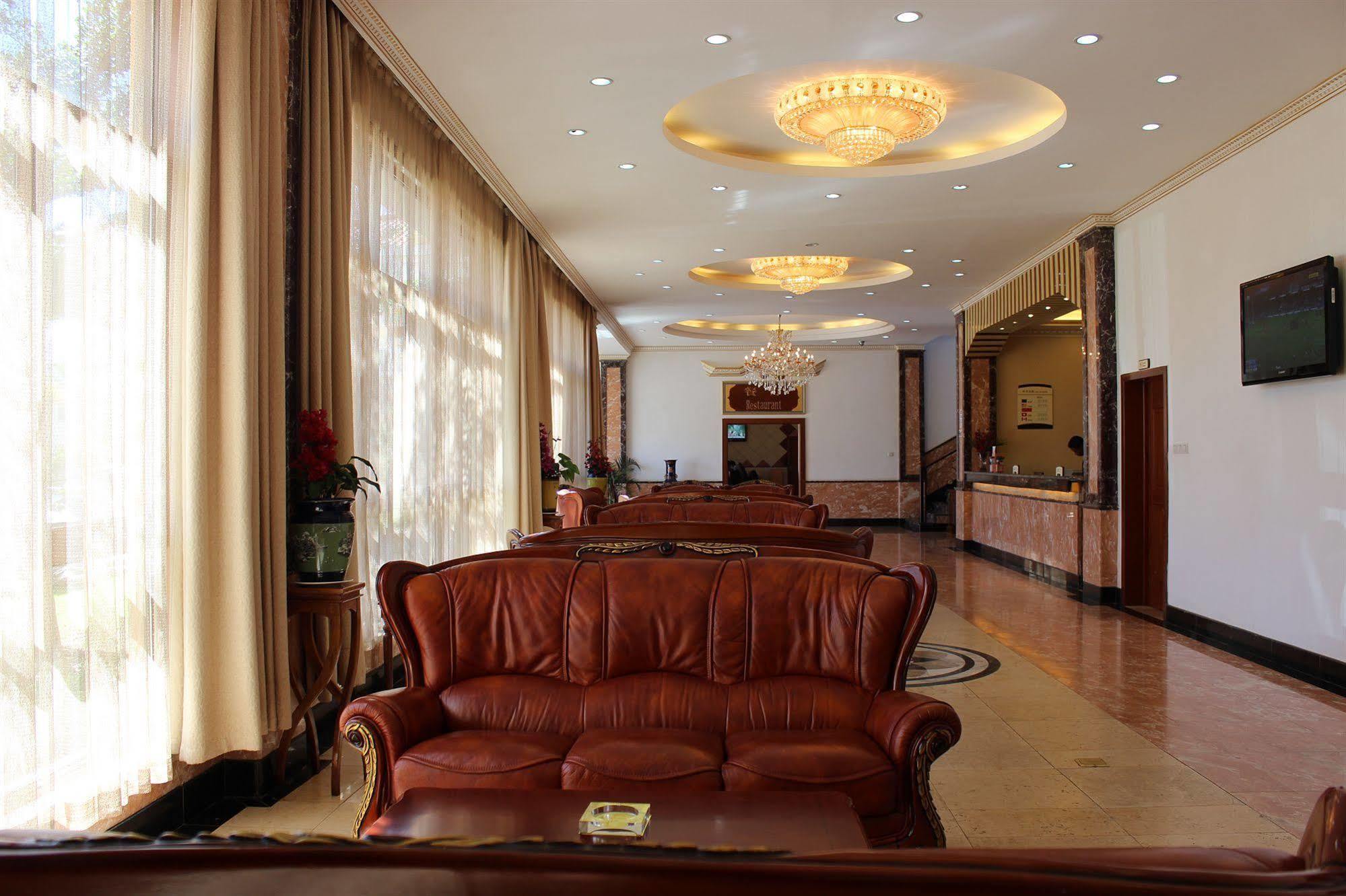 Madagascar Golden Peacock Hotel Antananarivo Exterior foto